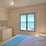 Brisa Del Mar Beachfront دراس