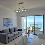 Brisa Del Mar Beachfront دراس