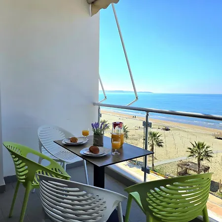Brisa Del Mar Beachfront Lejlighed