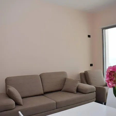 Brisa Del Mar Beachfront * Durres