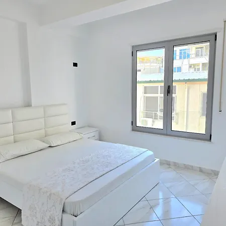 Lägenhet Brisa Del Mar Beachfront Durrës