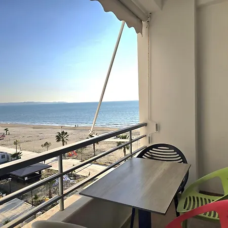 Lägenhet Brisa Del Mar Beachfront Durrës