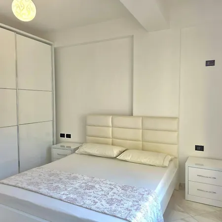 Brisa Del Mar Beachfront 公寓 Durrës