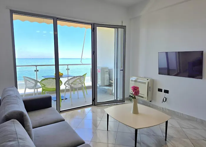 Brisa Del Mar Beachfront *