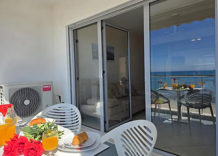 Brisa Del Mar Beachfront Appartamento Durrës